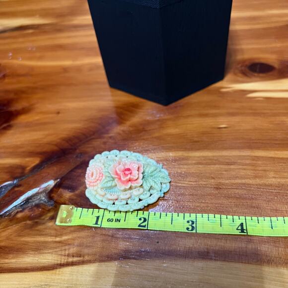 Vintage Filigree Celluloid Floral Brooch Lapel Pin Bouquet Hand Painted Carved - Picture 3 of 8